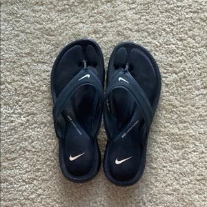 Nike memory foam thing sandals.